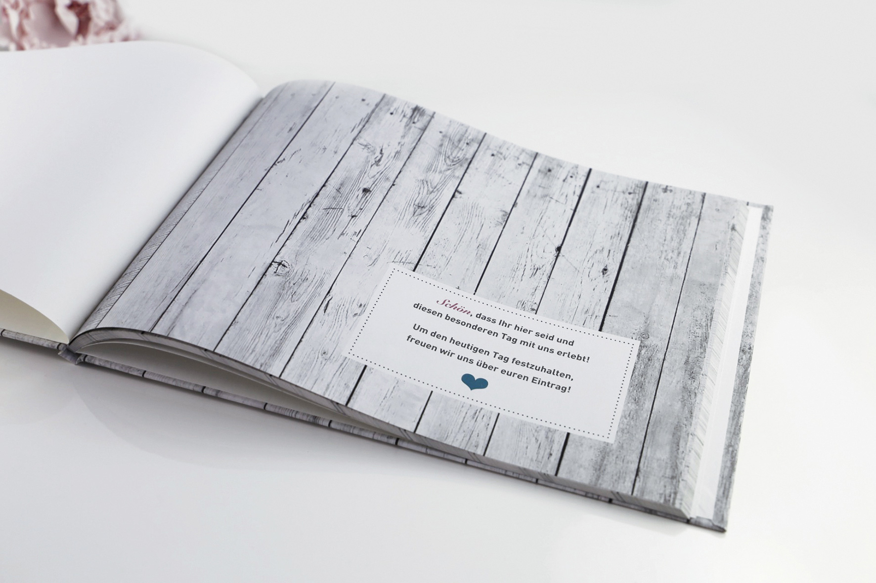 Gästebuch - Holz (mit Blanko Seiten)